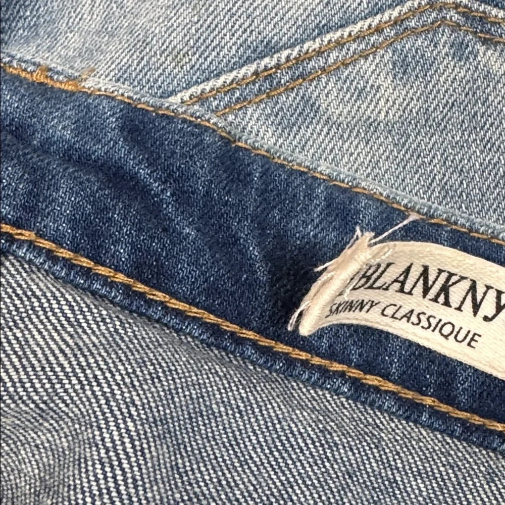 BLANKNYC SKINNY CLASSIQUE DISTRESSED LIGHT WASH CLASSIC DENIM JEANS **NWT**